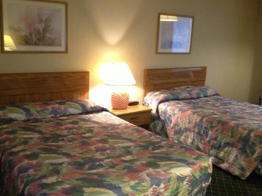 Aurora Fox Valley Inn Екстериор снимка